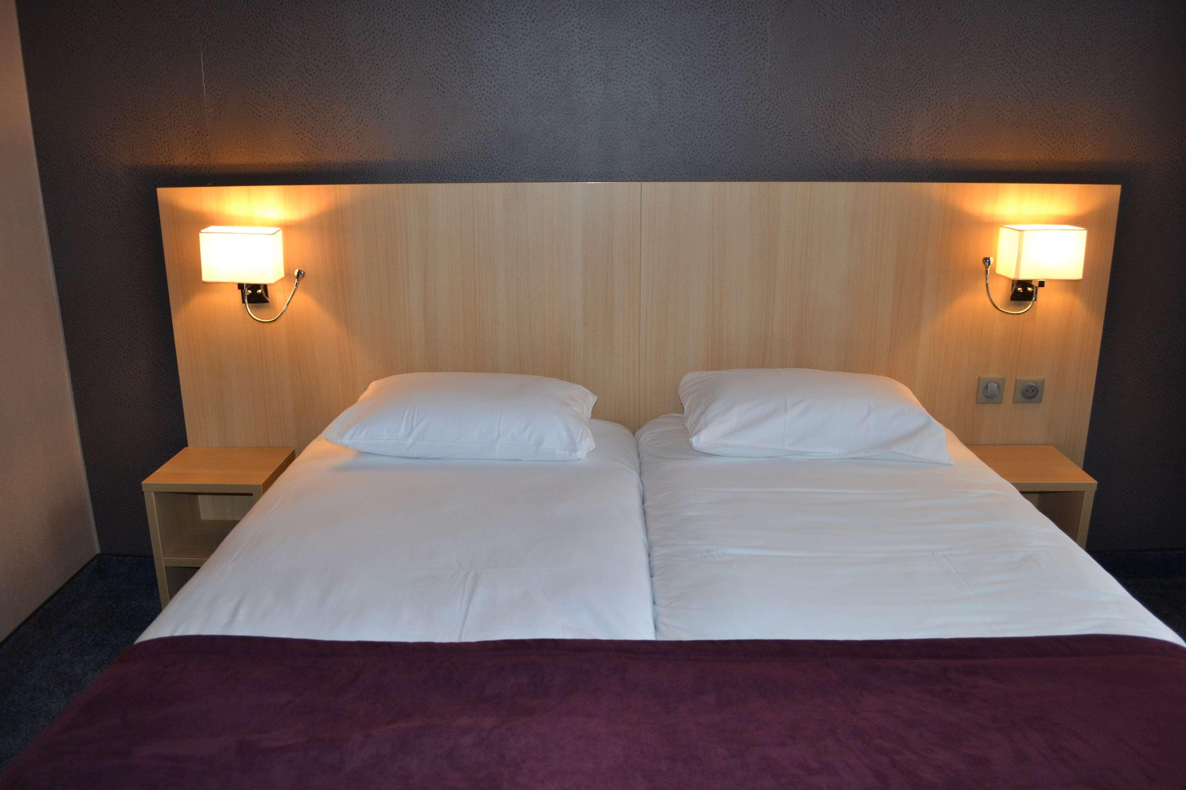 Hotel Europe And Spa Reims Exteriör bild