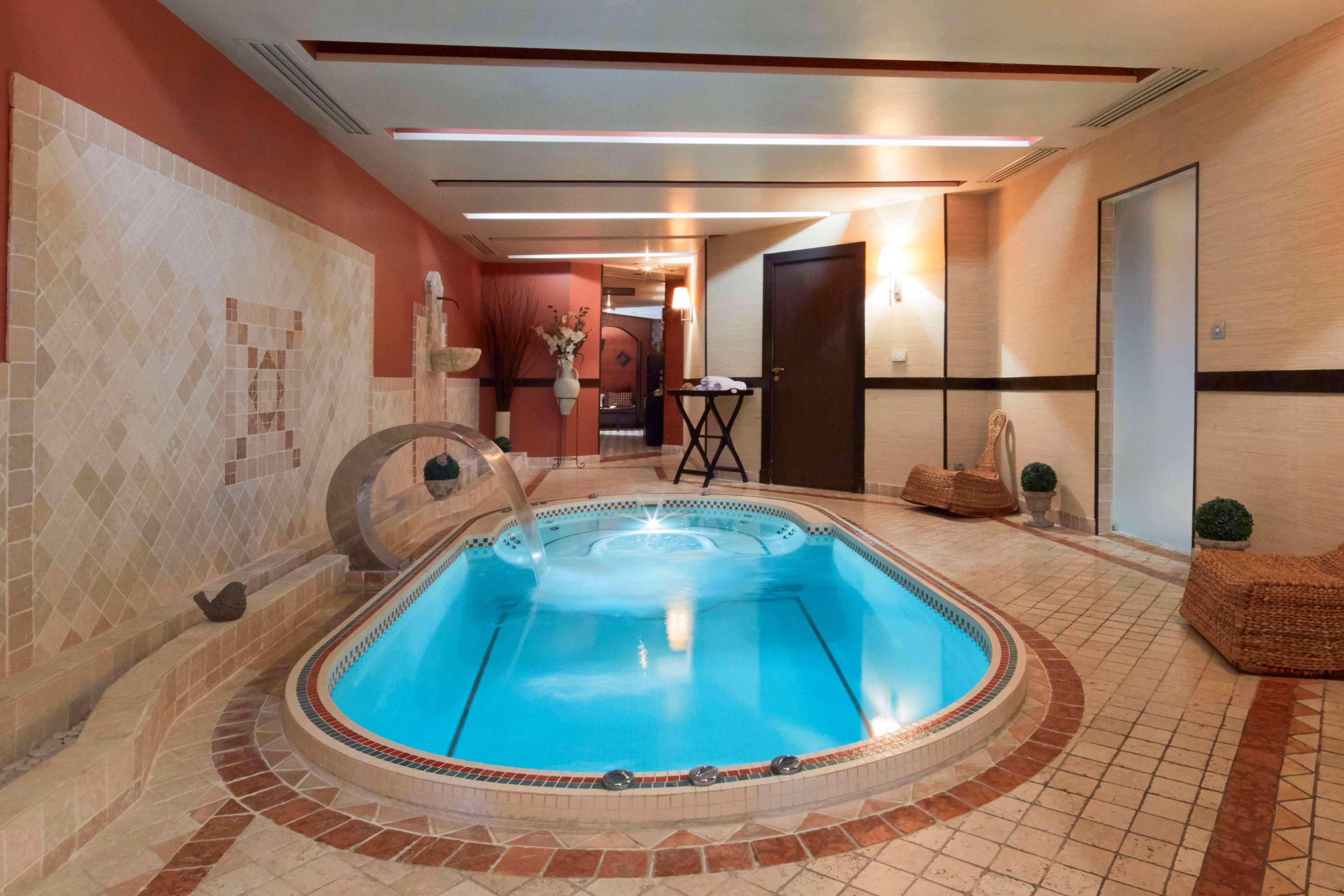 Hotel Europe And Spa Reims Exteriör bild